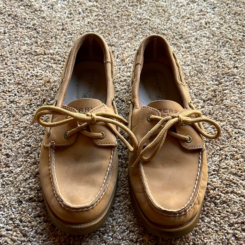 Tan Sperry loafers. Size 7.5.
